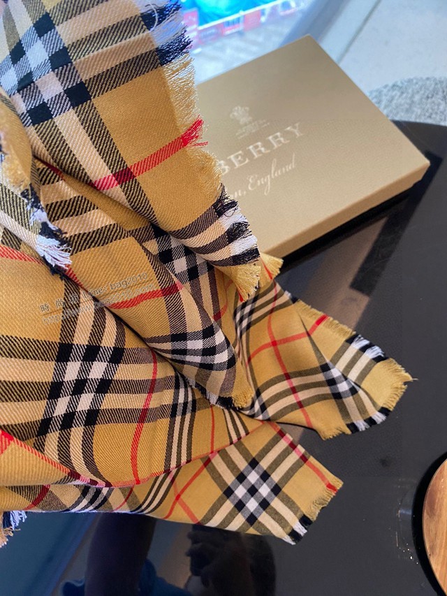 Burberry喀什米爾高原山羊絨圍巾披肩 巴寶莉2021新款經典格圍巾  mmj1192